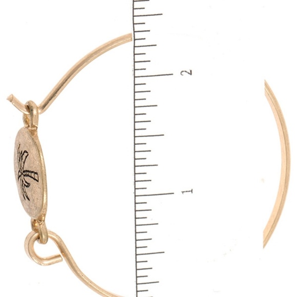 🟠3/$25 Palm Tree etched disk bracelet - Gold - Picture 3 of 4